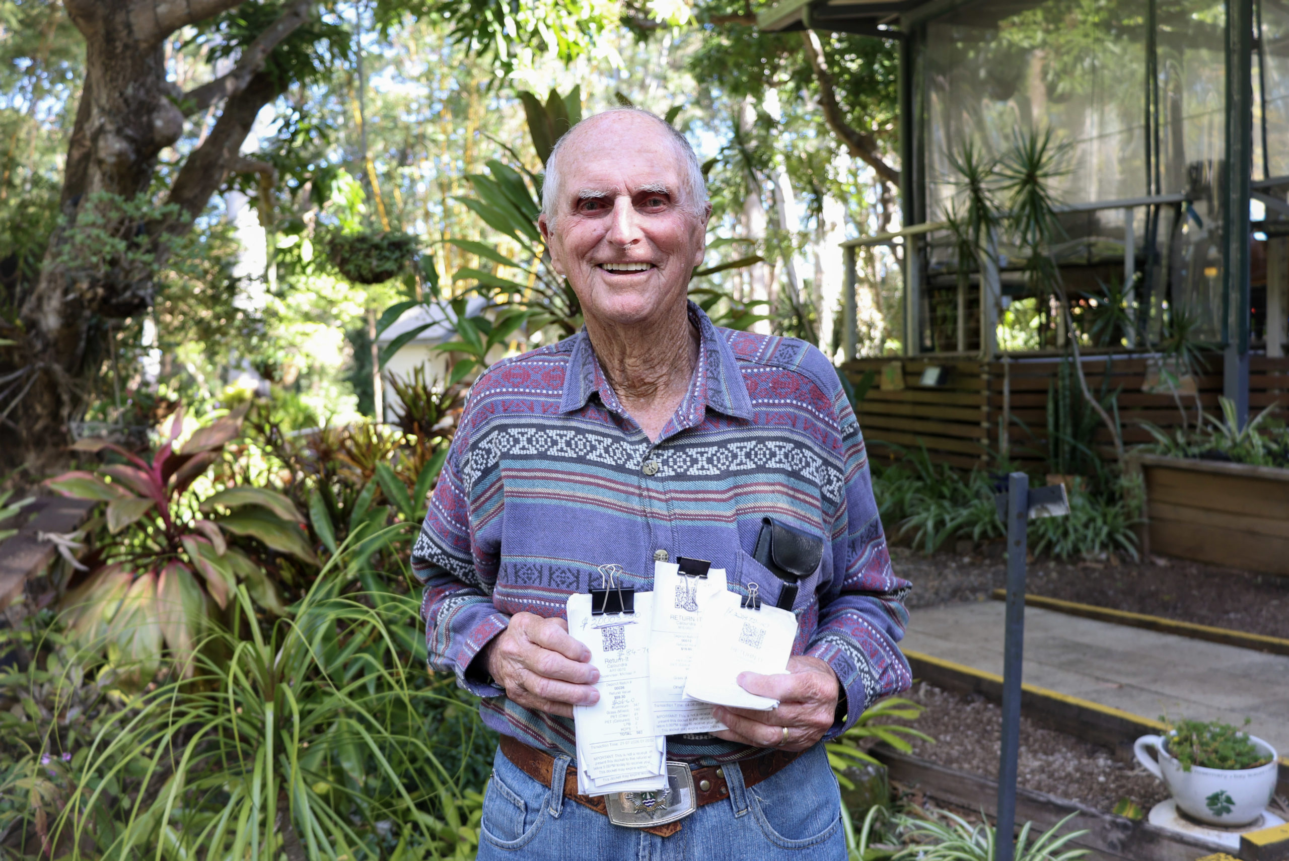Sunshine Coast couple turns containers into $20,000 donation for Bloomhill Cancer Care